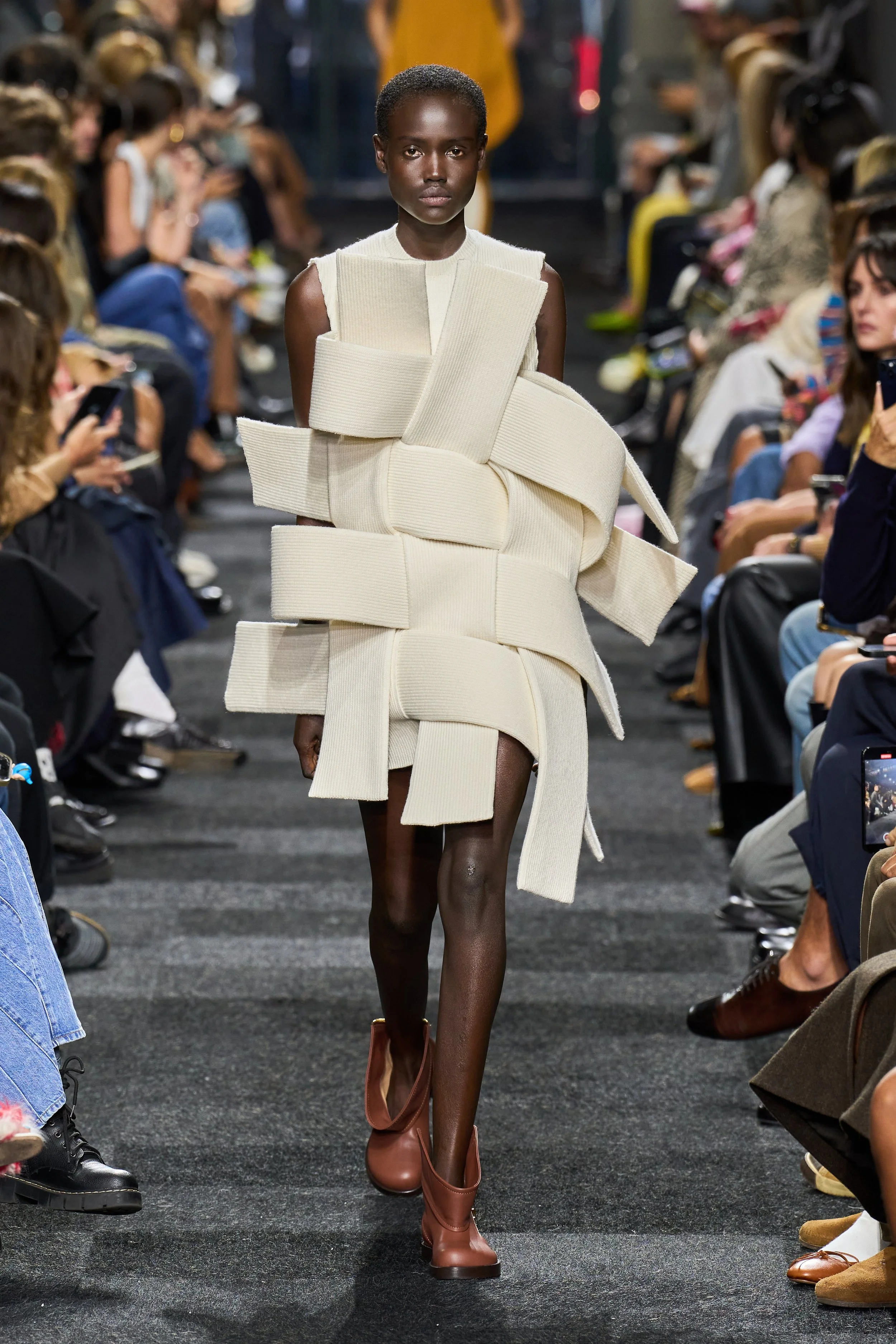 JW ANDERSON SS25 —